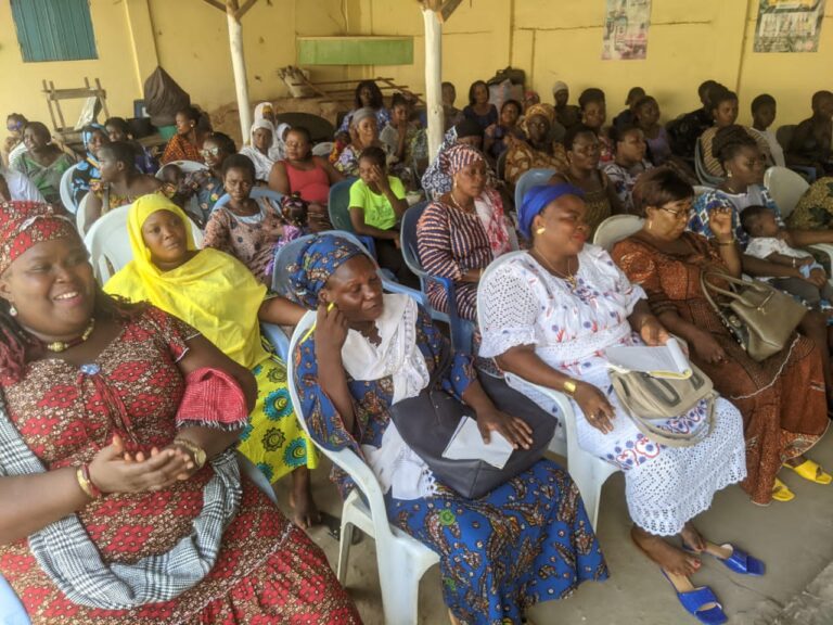Les associations des femmes UNIR outillent les femmes des zones Est et Ouest de Lomé