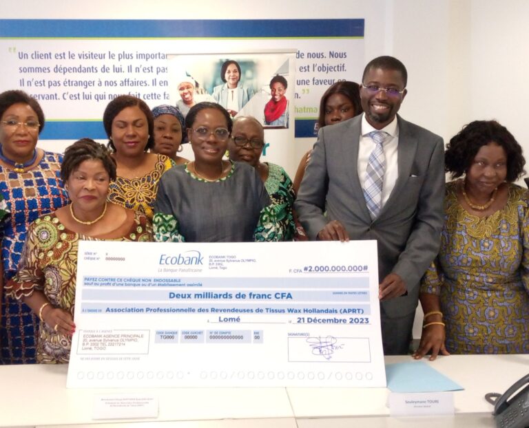 Entrepreneuriat féminin : 2 milliards de FCFA de Ecobank Togo à l’APRT