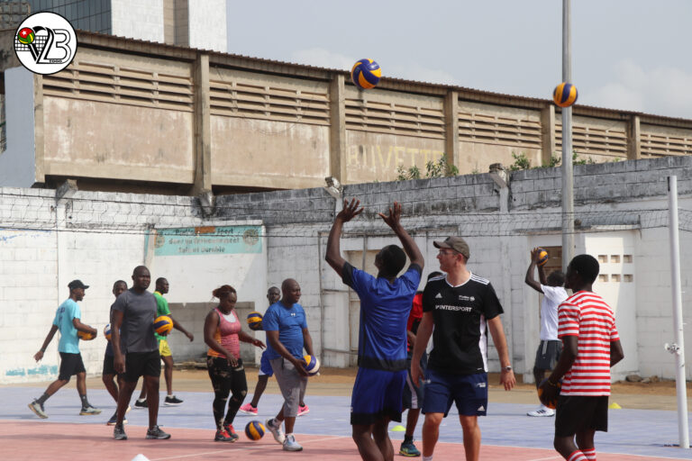 Togo/Le projet « Construire le volleyball de demain par un volleyball scolaire dès aujourd’hui » sur les rails