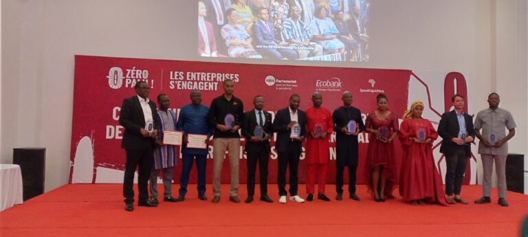 « ZERO PALU ! LES ENTREPRISES S’ENGAGENT » : Le Groupe Ecobank célèbre les entreprises « championnes » et aussi les « champions »