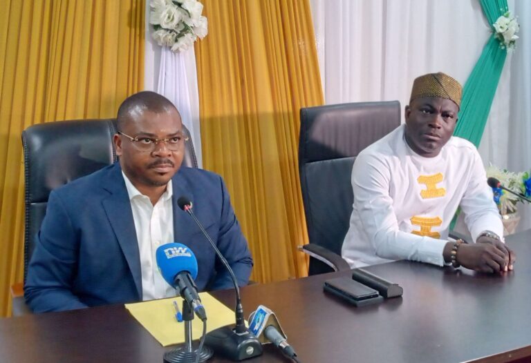Togo/Commune d’Agoe-nyivé 1: Le Maire Akoété Adanbounou annonce un grand concert live de King Mensah le 31 mars prochain