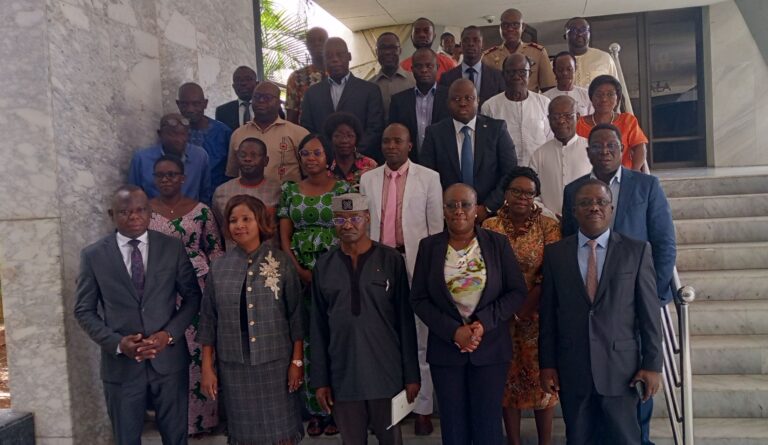 Togo/La CNSS signe une convention avec les organismes de gestion de l’AMU et les prestataires de soins et les services de santé