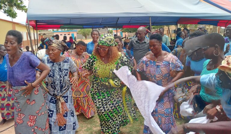 Togo/Législatives 2024/Aflao Sagbado: Les habitants de lankouvi promettent 100% de suffrages de votes à la Princesse Eyi Semekonawo de la «Forêt Sacrée»