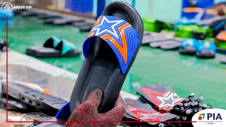 Des chaussures, produits togolais!!!