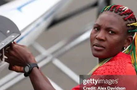 Top départ des JO Paris 2024: le porte-flambeau du Togo entre en lice en aviron