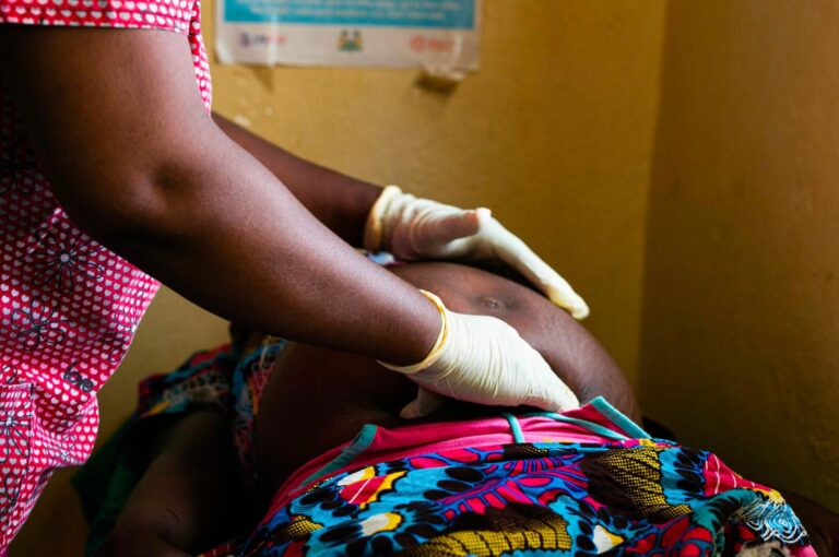Togo: 680 formations sanitaires quotidiennement aux petits soins des femmes enceintes 