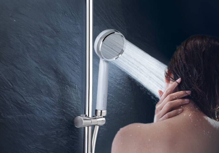 Transformez votre expérience de douche avec le nouveau pommeau de douche HomePure Rayn de QNET