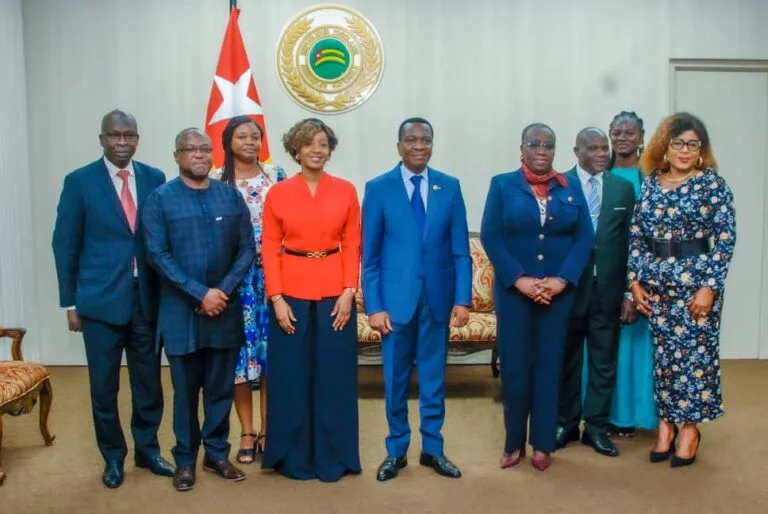 Togo/« Reine des Sciences et Technologies » 2024 : La  fondation Asaal présente les activités au président de l&rsquo;Assemblée nationale