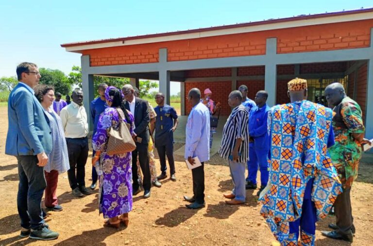 Togo : Les émissaires de Bengo visitent le chantier de la nouvelle pédiatrie de Bassar