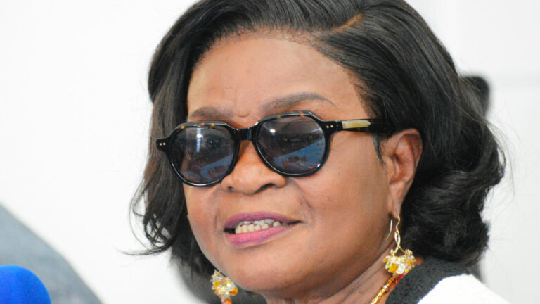 District Autonome du Grand-Lomé: Zouréhatou Kassah-Traoré prend officiellement ses fonctions en tant que gouverneure