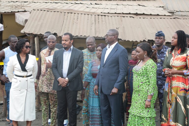 Incendie au marché d’Adidogomé-Assiyéyé : Faure Gnassingbé envoie une délégation pour réconforter les sinistrés