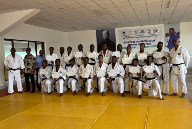 FTJ : 19 judokas accèdent à la ceinture noire 1er Dan