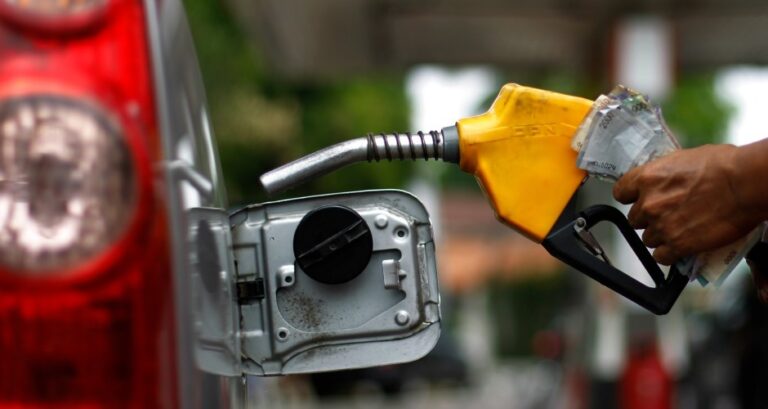 Pratiques douteuses dans les stations-service au Togo : Le MMLK interpelle les compagnies pétrolières