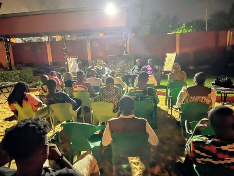 Togo: L’art plastique au cœur des réflexions lors d’un afterwork organisé par l’association Art Héritage Culture