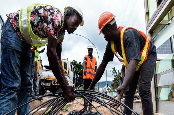 Internet fixe par fibre au Togo : Des progrès notables mais une qualité encore perfectible