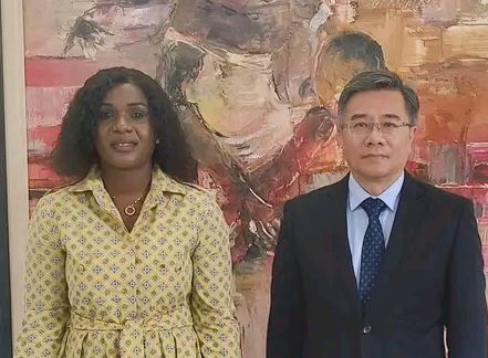 Relations Chine-Togo : L’objet de la rencontre entre l’Ambassadeur de Chine au Togo et la Secrétaire générale de la Présidence