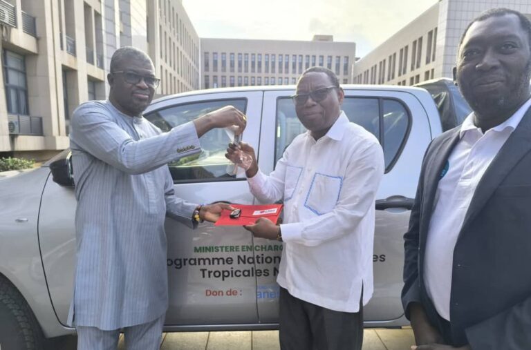 Renforcement de la lutte contre les MTN-MC : le Togo reçoit un appui logistique de 51 millions F CFA de la Fondation Anesvad et de la DAHW