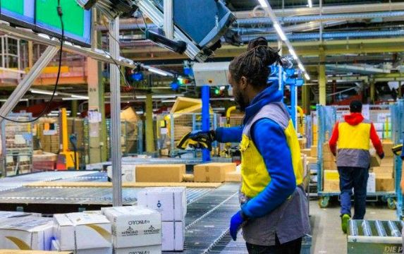Suspension temporaire des expéditions postales vers les États-Unis : La société des postes du Togo s’explique
