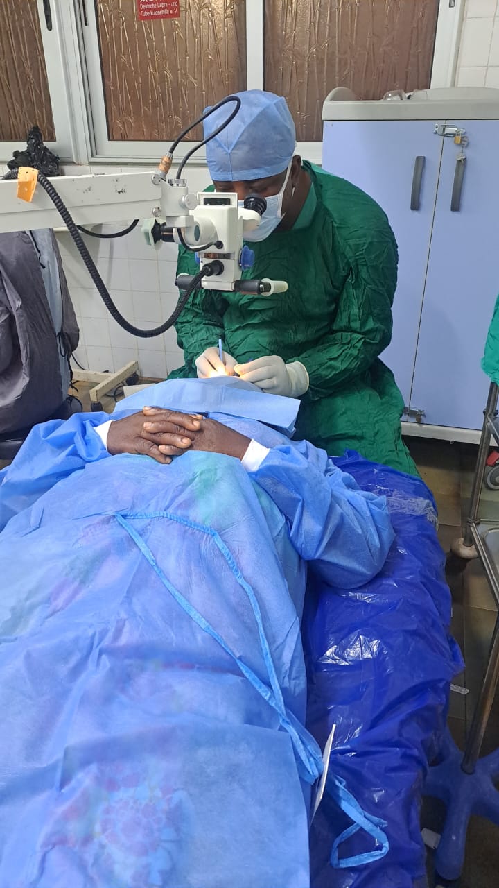 Togo : Une vaste campagne nationale de chirurgie de la cataracte pour réduire la cécité