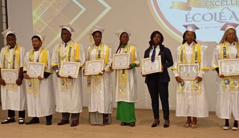 Togo : L&rsquo;école Alpha célèbre ses nouveaux bacheliers au cours d’une soirée d’honneur