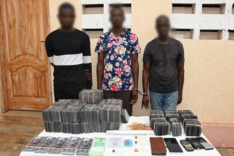Faux billets : trois suspects interpellé à Vakpossito